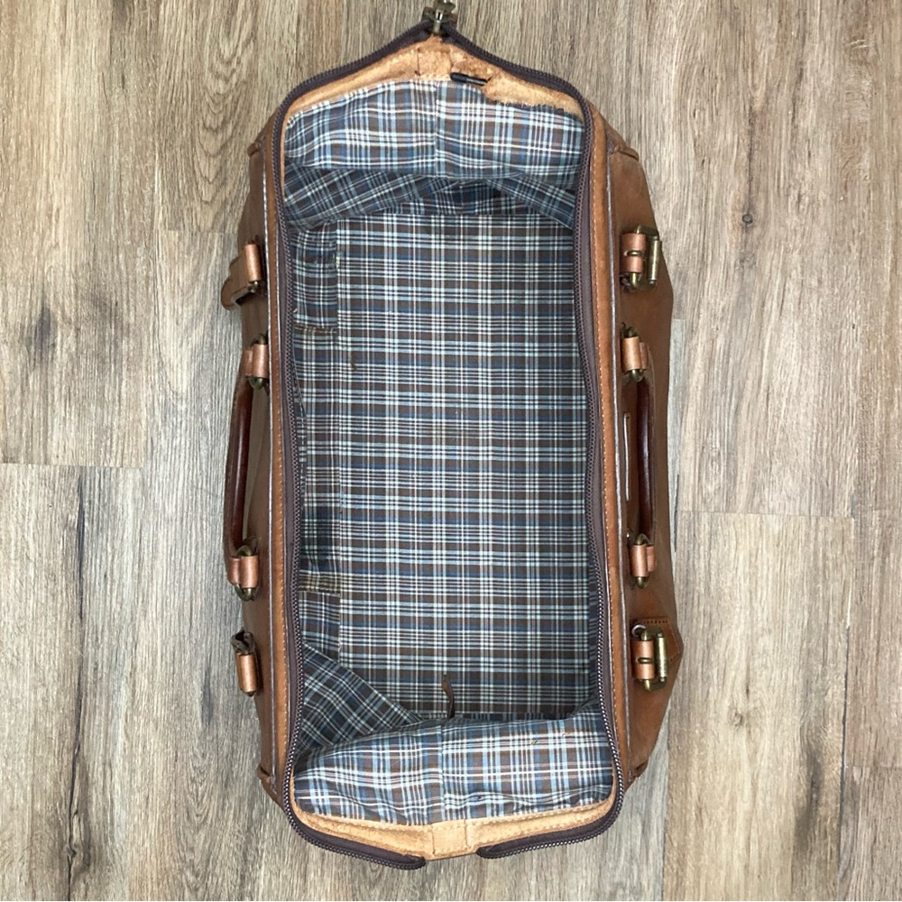 Duluth Trading Leather AWOL Weekender Duffel Bag-Brown-Buckle/Zip-Quiet Luxury - Picture 13 of 16